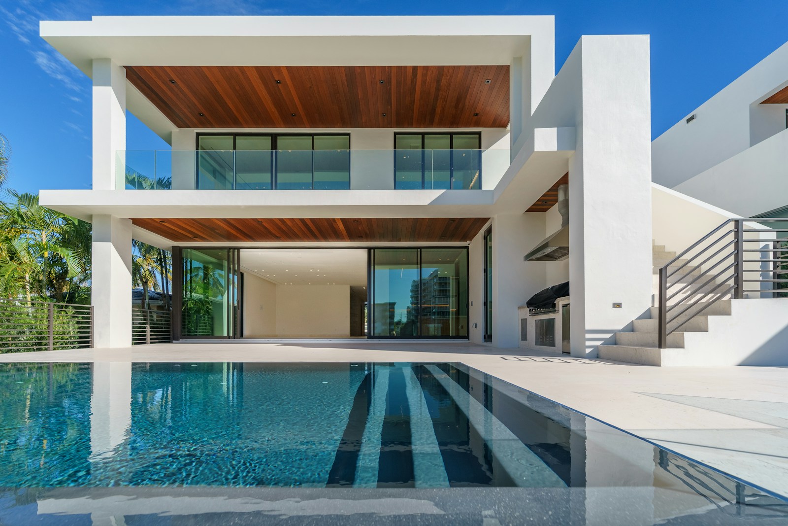Al Fariq Properties Luxury Residential and Commercial Real Estate